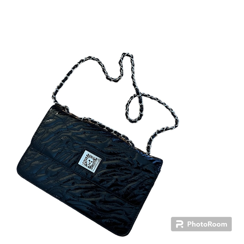 ◼️ANNE KLEIN: Women’s medium black patent leather shoulder purse w/chain strap◼️